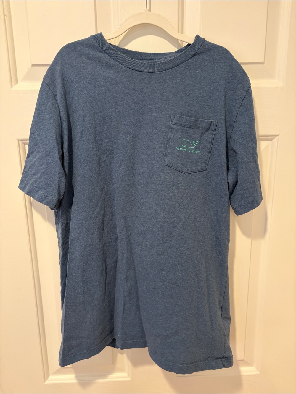 Boys vineyard vines tshirt size XL
